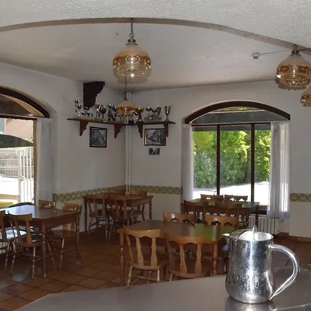 Hotel De La Haute Provence 2*