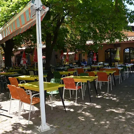 Hotel De La Haute Provence 2*