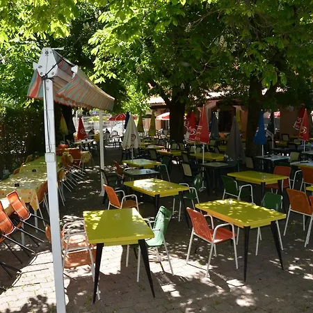Hotel De La Haute Provence 2*