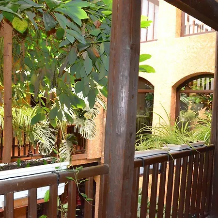 Hotel De La Haute Provence 2*